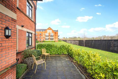 2 bedroom flat for sale, Marlborough Drive, Bushey, WD23