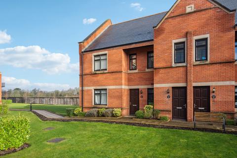 2 bedroom flat for sale, Marlborough Drive, Bushey, WD23