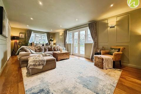 4 bedroom terraced house for sale, Chittock Mead, Basildon, SS14