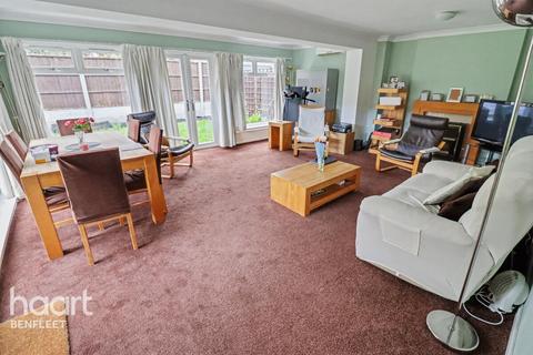 4 bedroom semi-detached house for sale, Copper Beeches, Benfleet