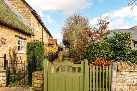 4 bedroom semi-detached house for sale, High Street, Yardley Gobion, Towcester, Northamptonshire, NN12