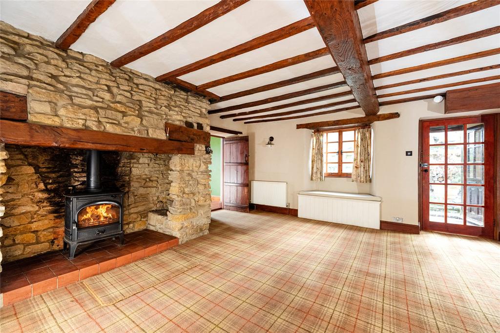 Sitting/Dining Room