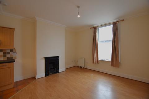2 bedroom flat to rent, St Thomas Street, Ryde, Ryde