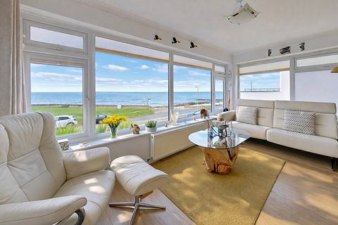 2 bedroom detached bungalow for sale, Hampton Pier Avenue, Herne Bay, CT6 8EW