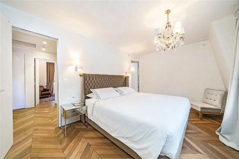 2 bedroom flat for sale, Palace Gardens Terrace, London W8