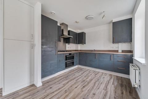 2 bedroom flat for sale, Berryfields,  Buckinghamshire,  HP18