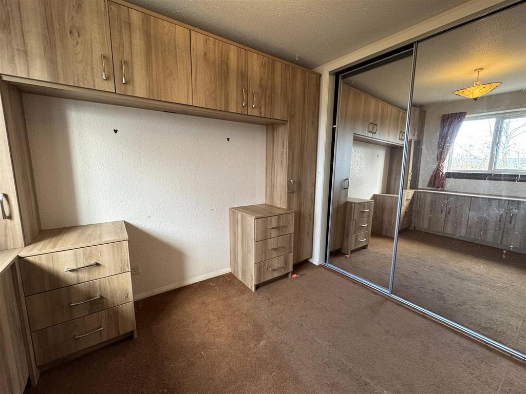 Bedroom 21.jpg