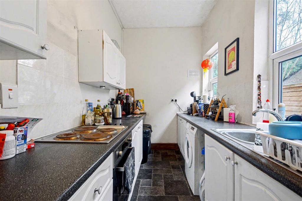 Kitchen 1.jpeg
