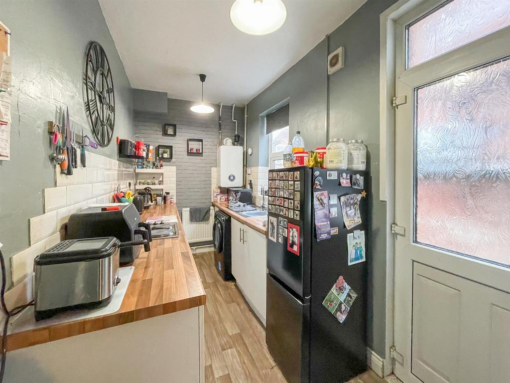 Fitted kitchen
