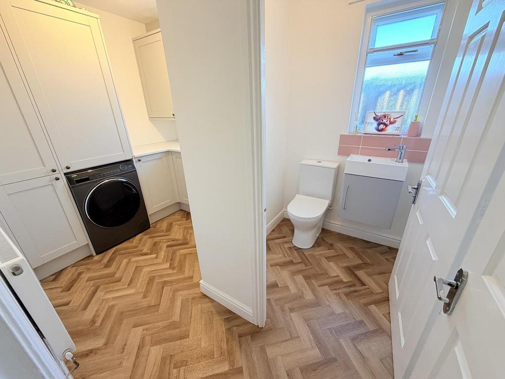UTILITY &amp; GUEST WC
