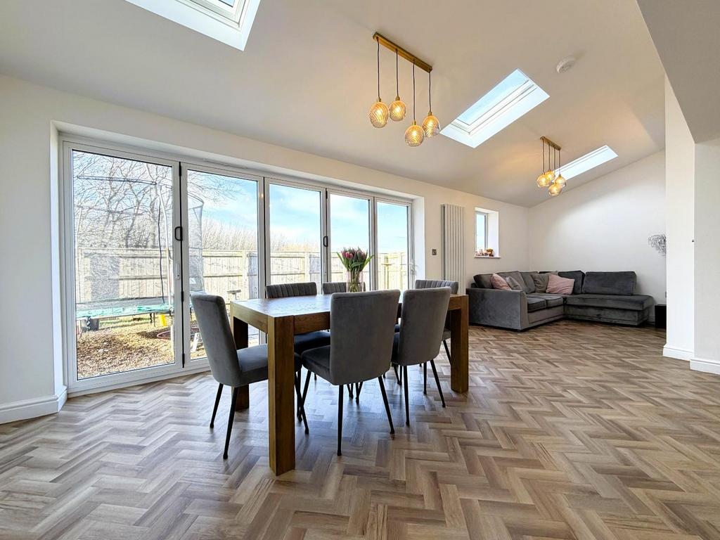Kitchen/diner/family room
