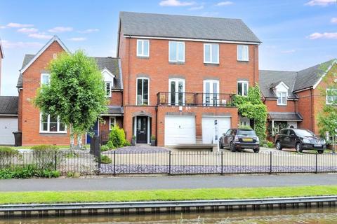3 bedroom townhouse for sale, Rudyard Close, Stone