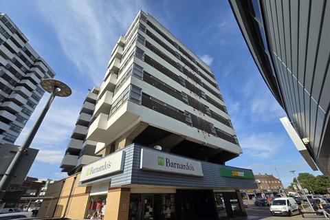 2 bedroom apartment for sale, Staines Road West, Sunbury-on-thames, Sunbury-on-Thames, Surrey, TW16 7BE