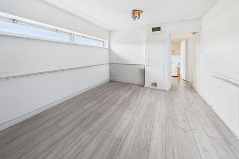 2 bedroom apartment for sale, Staines Road West, Sunbury-on-thames, Sunbury-on-Thames, Surrey, TW16 7BE