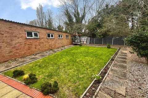 2 bedroom maisonette for sale, Northumbria Road, Maidenhead, Berkshire