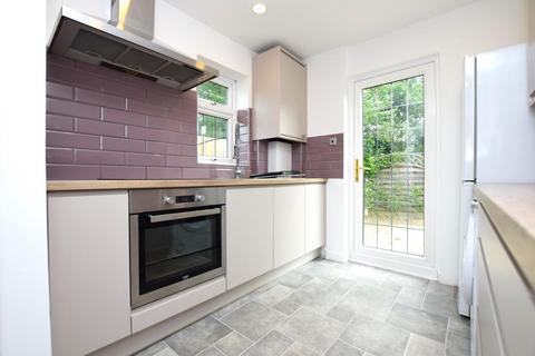 3 bedroom house to rent, Berkeley Close, Hornchurch, RM11