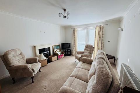 2 bedroom apartment for sale, Sandmoor Garth, Bradford