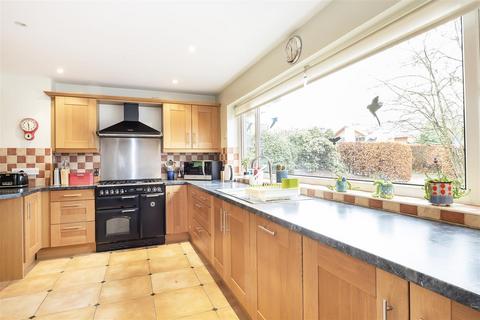 undefined, Tuffnells Way, Harpenden