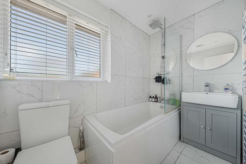 3 bedroom semi-detached house for sale, Black Eagle Close, Westerham TN16