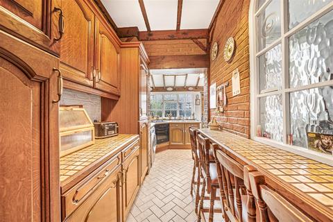 3 bedroom terraced house for sale, Leonard Road, London E4