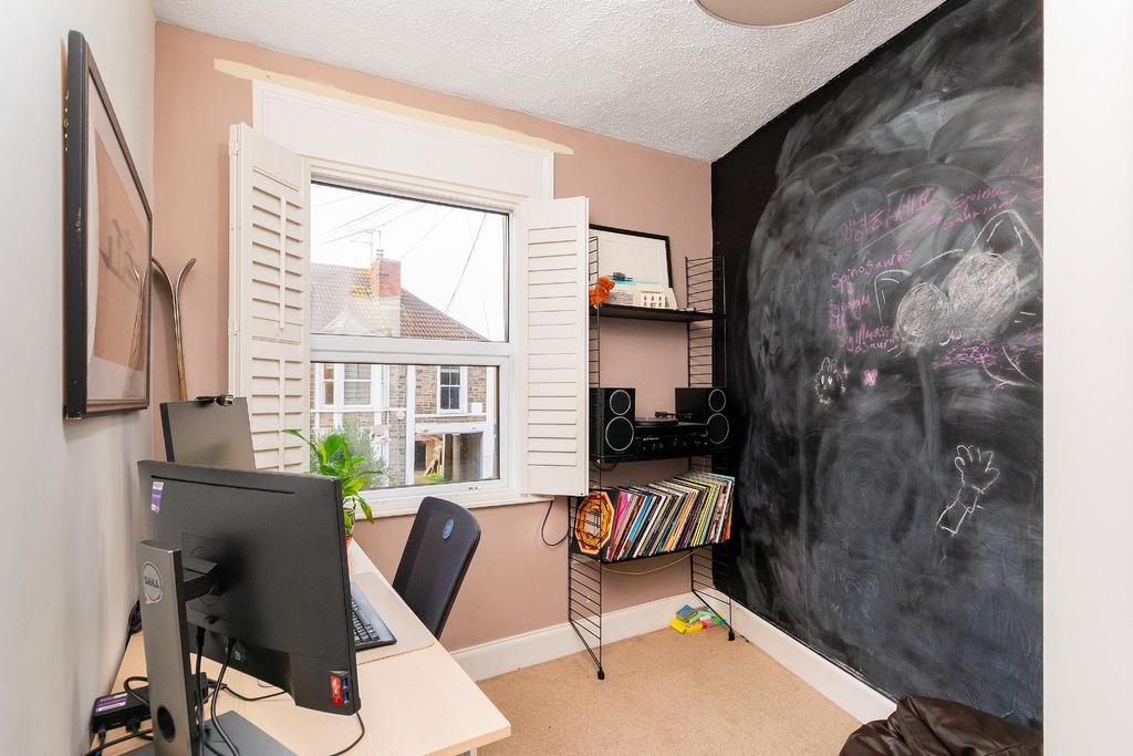 1 B7 RSG - Bedroom H.jpg