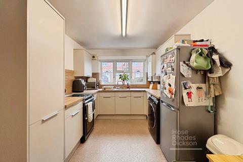 2 bedroom semi-detached house for sale, Woodbine Close, Newport, Isle of Wight