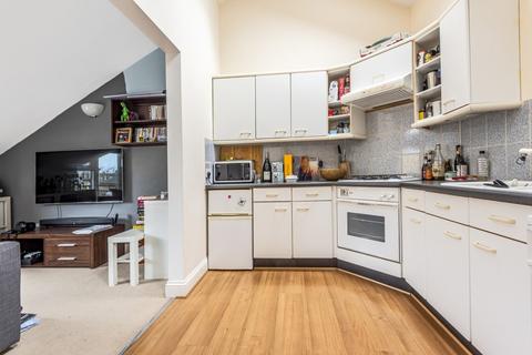 1 bedroom flat for sale, Broomgrove Road, Stockwell, London, SW9