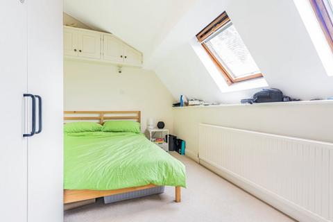 1 bedroom flat for sale, Broomgrove Road, Stockwell, London, SW9