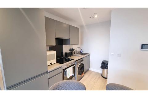 1 bedroom flat to rent, Oldfield Road, Salford, M5