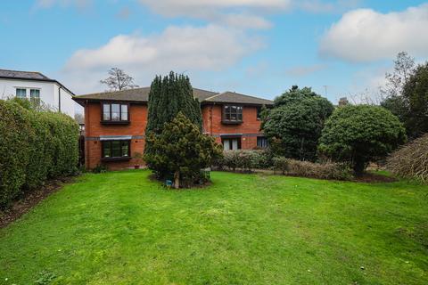 undefined, Kingswood Chase, Leigh-on-Sea, SS9