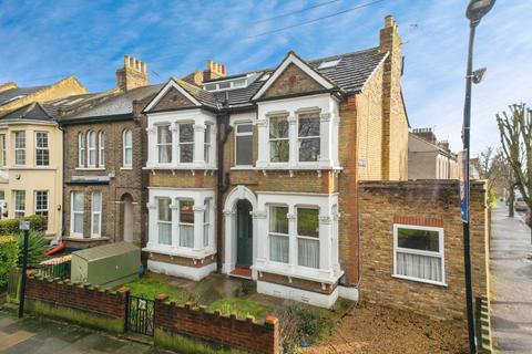 3 bedroom apartment for sale, Capel Road, London, E7