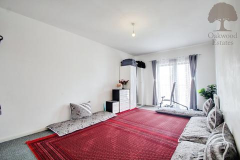 undefined, Meadfield Road, Langley SL3
