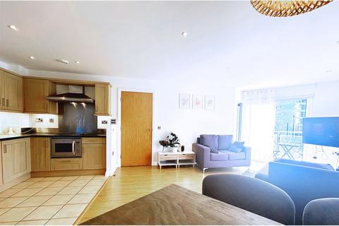 2 bedroom apartment for sale, Taylorson Street South, Salford, M5