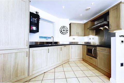 2 bedroom apartment for sale, Taylorson Street South, Salford, M5