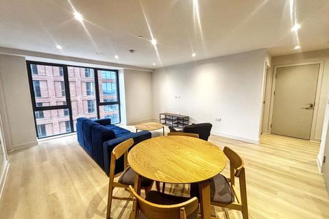 2 bedroom apartment to rent, Waterhouse Gardens