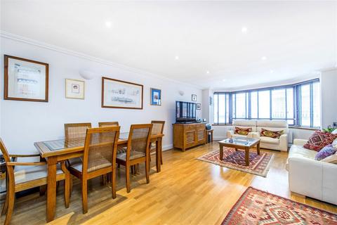 3 bedroom flat to rent, Evesham House, London W2