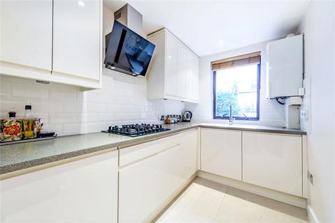 3 bedroom flat to rent, Evesham House, London W2