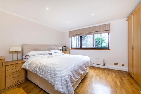 3 bedroom flat to rent, Evesham House, London W2