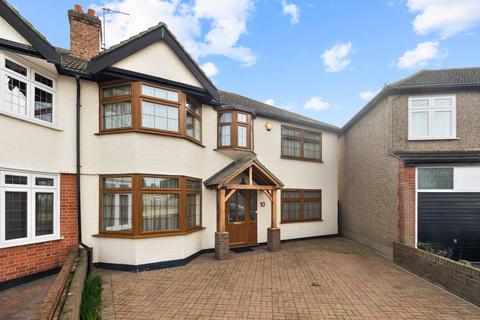 4 bedroom semi-detached house for sale, Woodlands Road, Romford