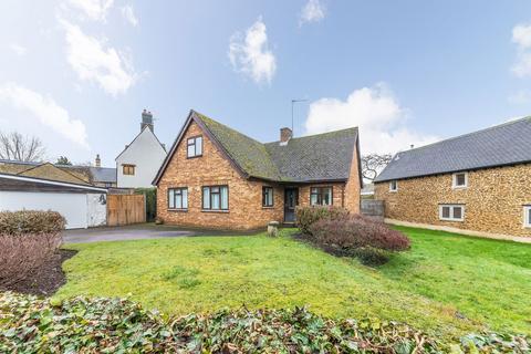 4 bedroom detached house for sale, Salmons Lane, Middleton Cheney
