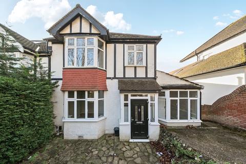 4 bedroom semi-detached house to rent, The Drive Coulsdon CR5