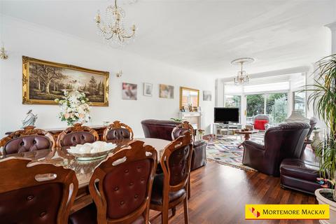 3 bedroom semi-detached house for sale, South Lodge Drive, London