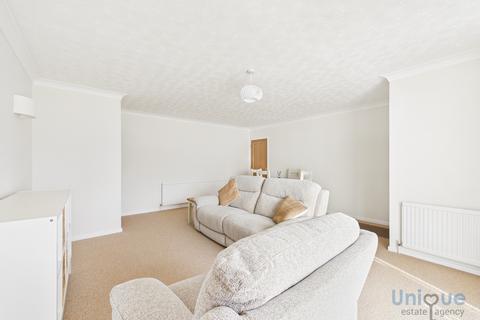 2 bedroom apartment for sale, St. James Lodge, 219 Clifton Drive South, Lytham St. Annes, FY8