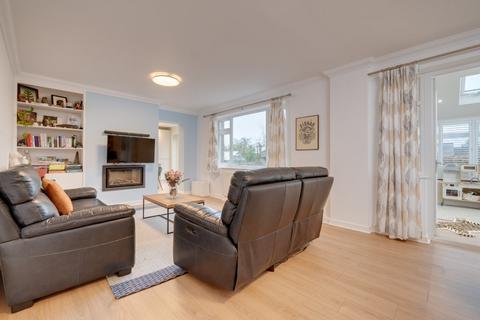 4 bedroom detached house for sale, Aspin Avenue, Knaresborough, North Yorkshire, HG5