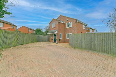 3 bedroom detached house for sale, Anglesey Court, Great Holm, MK8