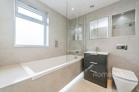 undefined, Fraser Avenue, Caversham, Reading, RG4