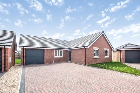 3 bedroom bungalow for sale, Gibson Green, Witham St. Hughs, Lincoln, Lincolnshire, LN6