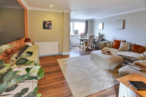 3 bedroom detached house for sale, Romney Road, Walderslade, Chatham, ME5
