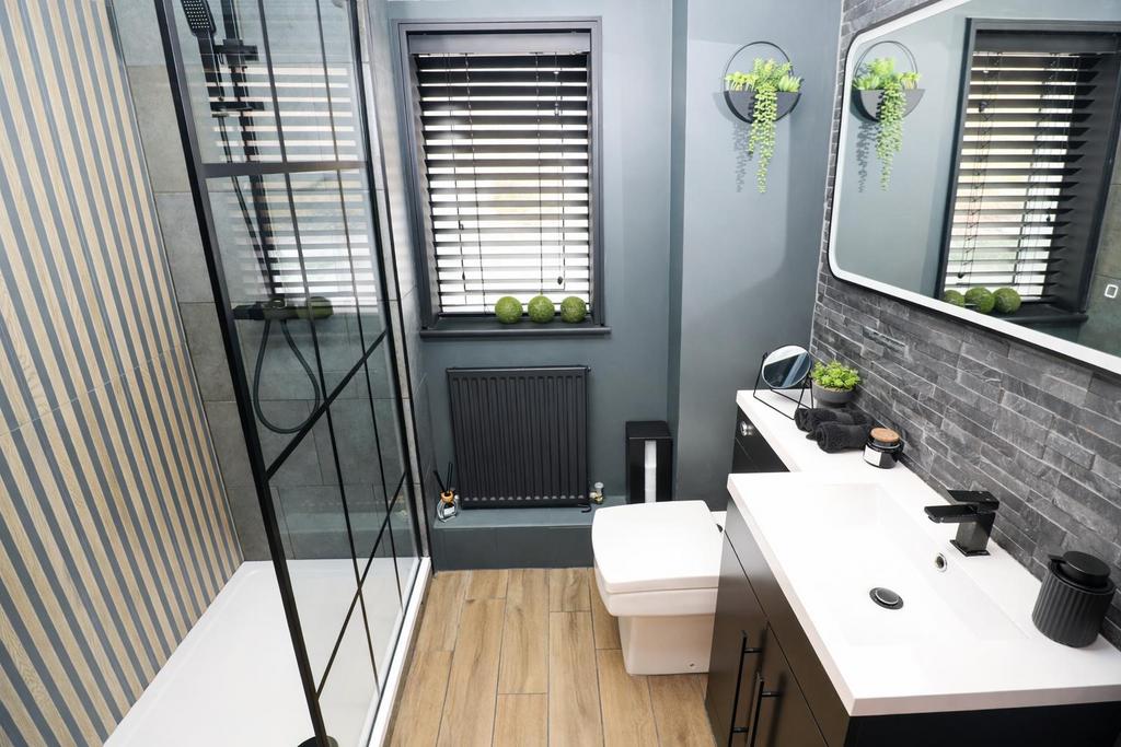 Shower Room / WC