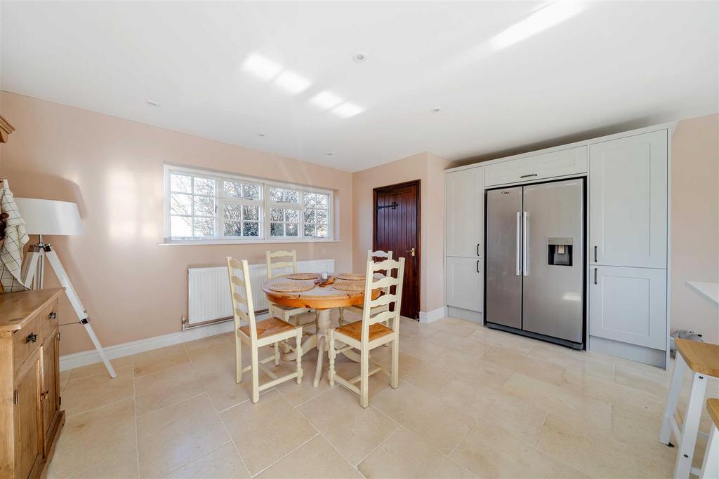 Dining Room/Kitchen